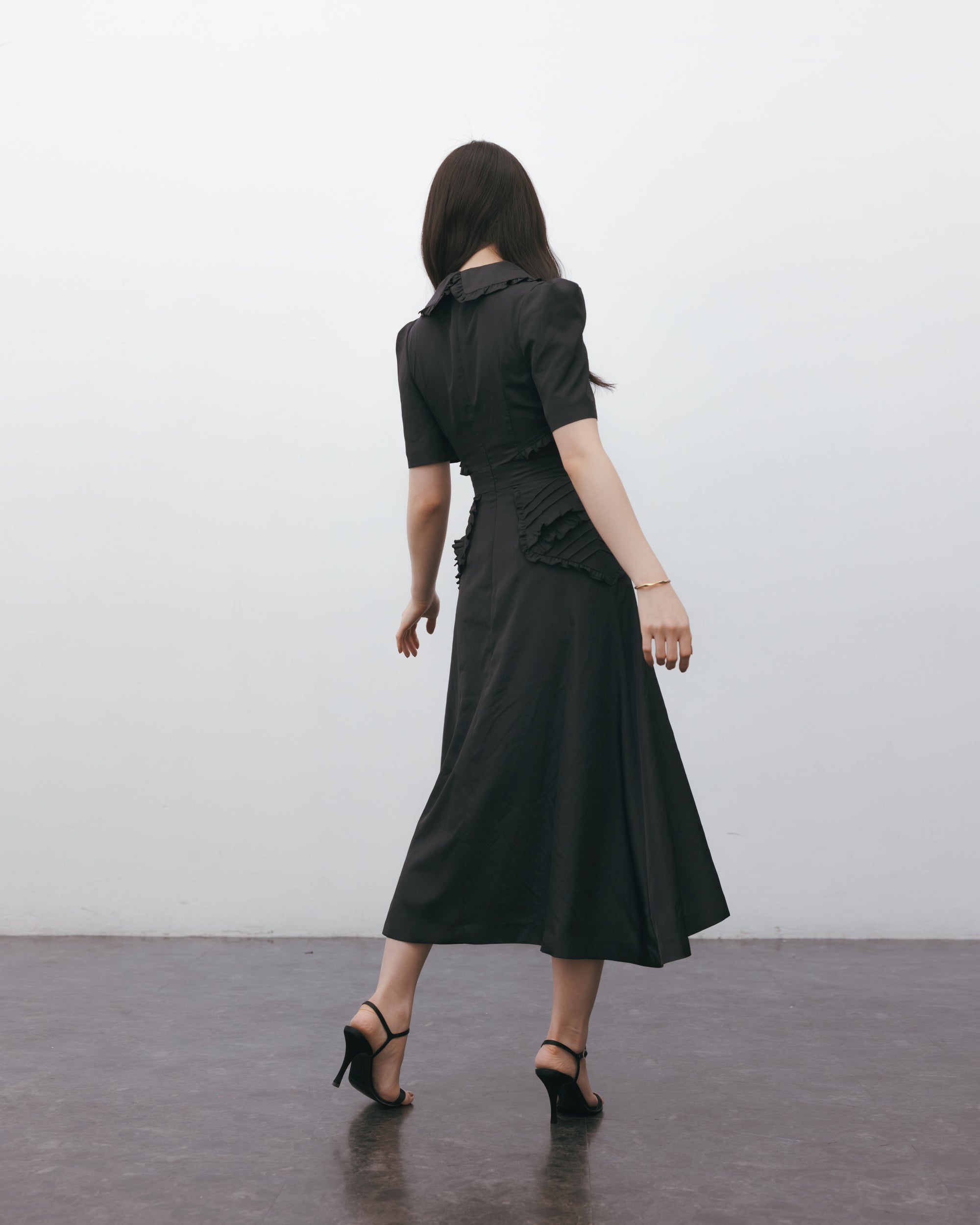 waist frill mi-mollet dress