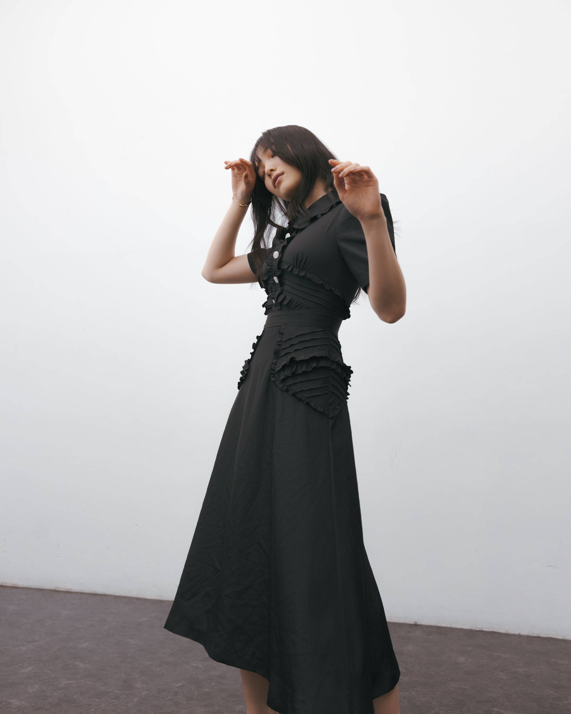 waist frill mi-mollet dress