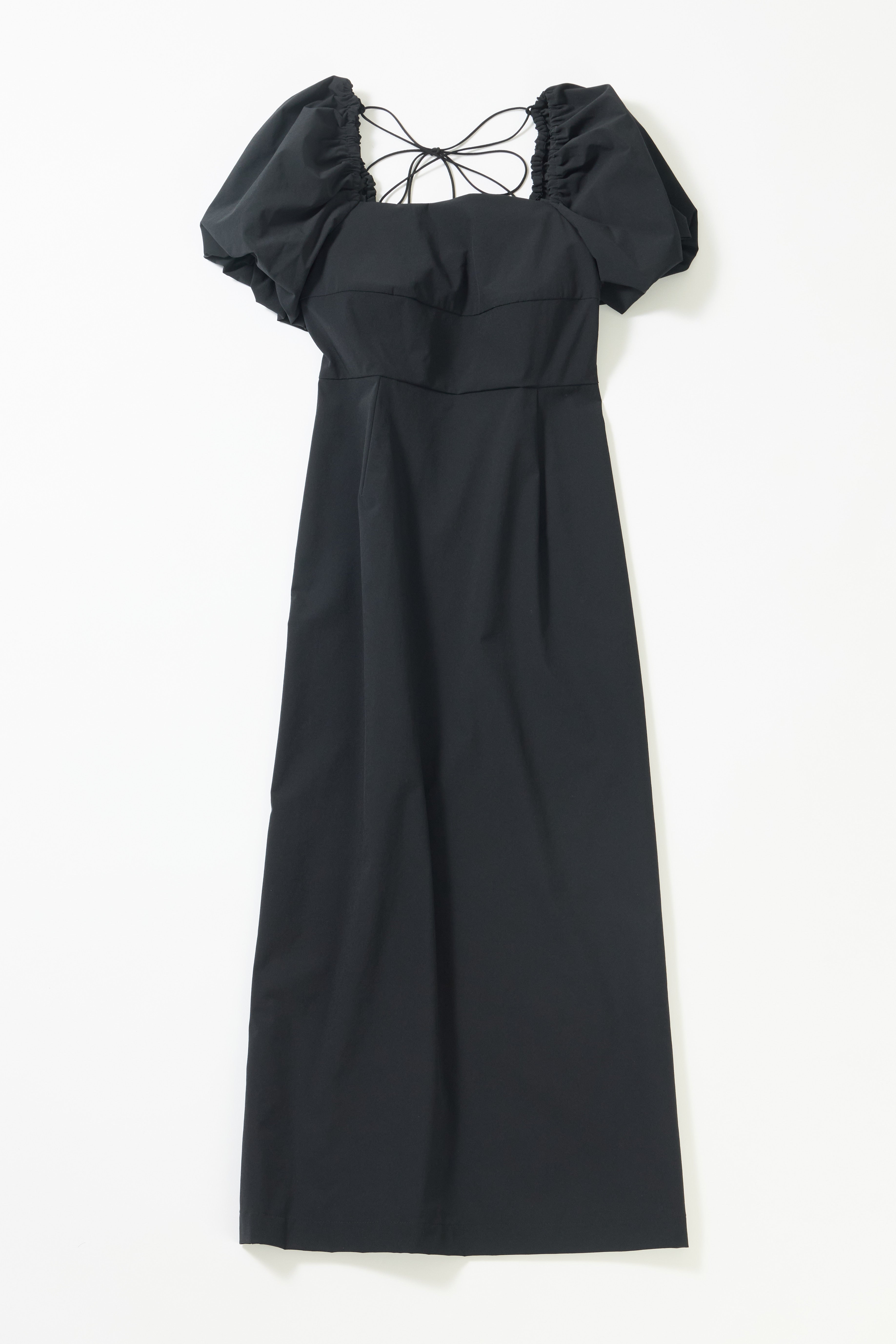 Open back ribbon dress | COCOON